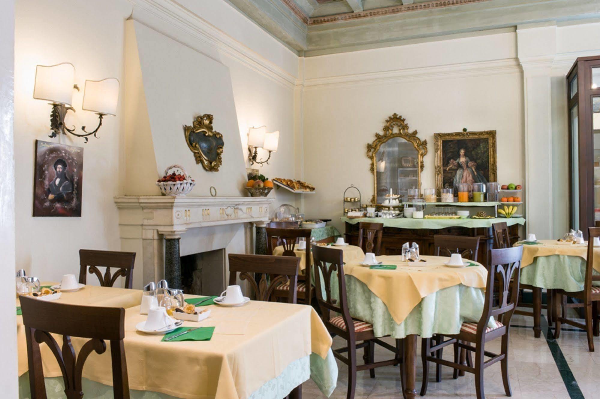 Couette-café Alloro 3*